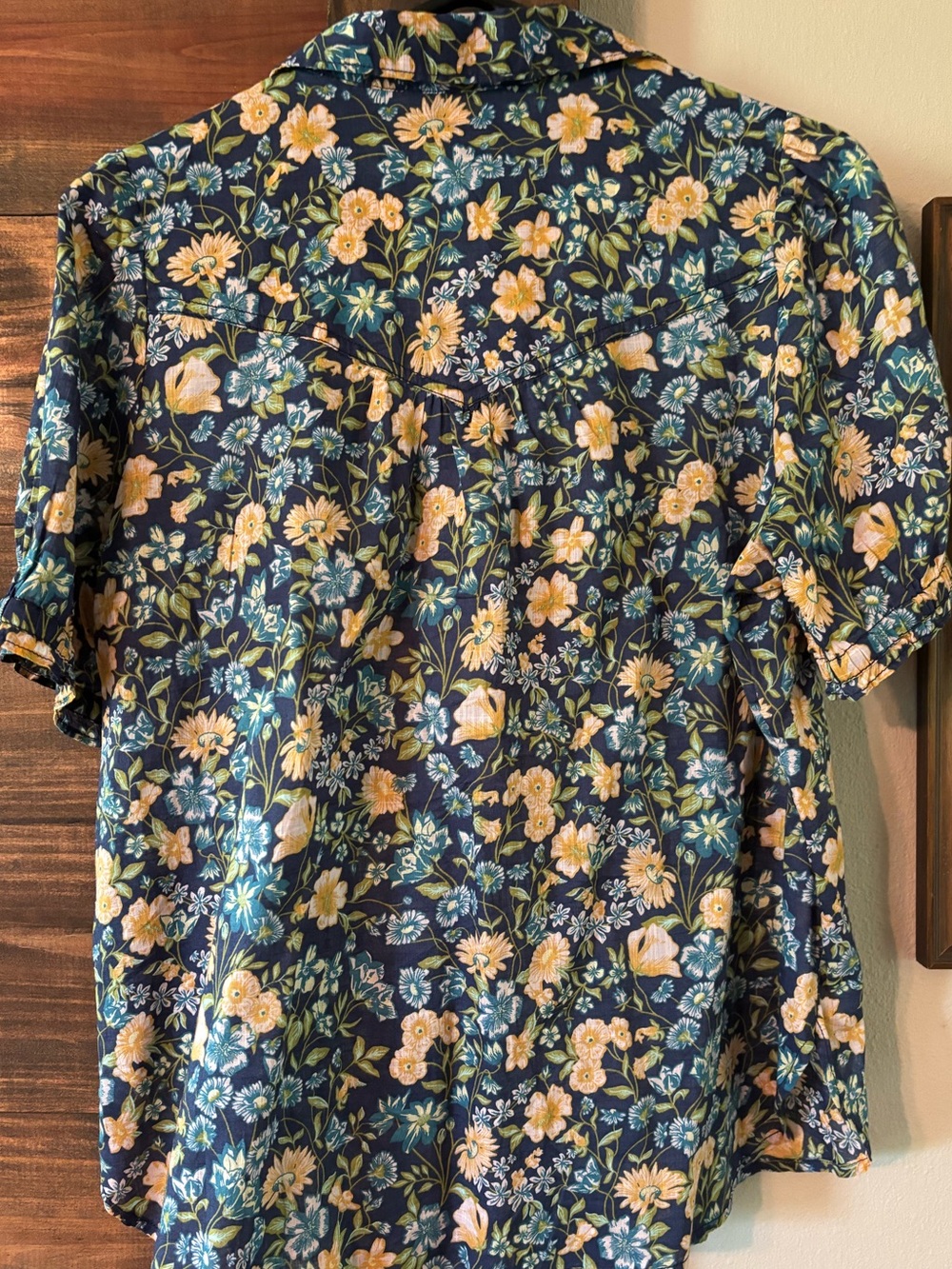 Pilcro Anthropologie Aly Puff-Sleeve Shirt in Navy Floral size M - Picture 11 of 12